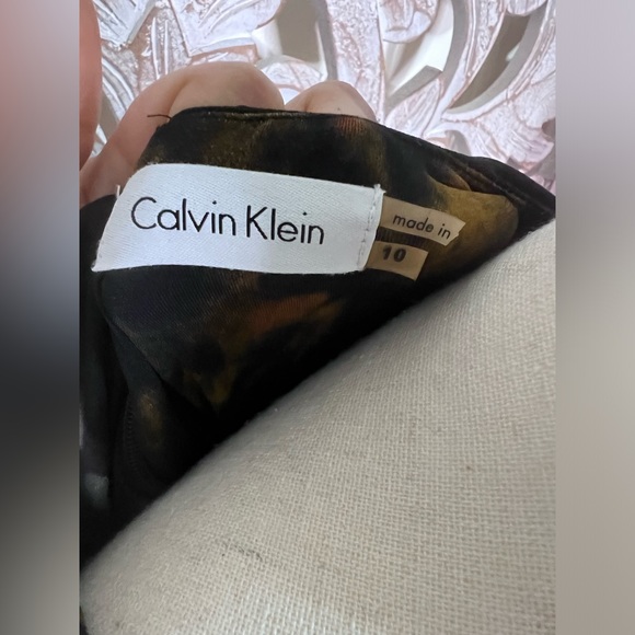 Calvin Klein Front Scoop Abstract Dark Print Dress W Belt Sz 10 - Picture 6 of 6